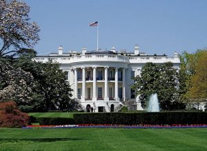 800px-WhiteHouseSouthFacade